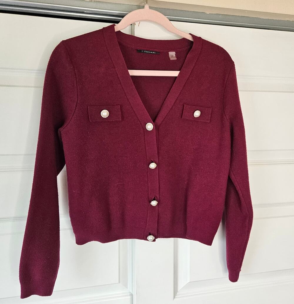 T Tahari Burgundy Pearl Button Lady Sweater Cropped Cardi L (See Measurements)